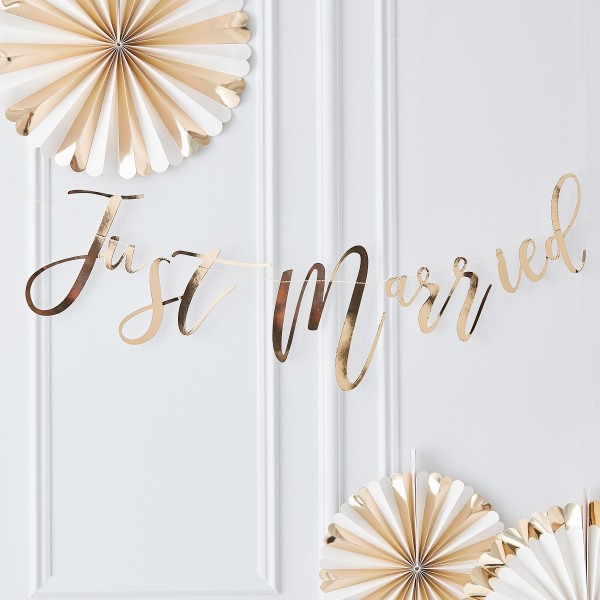 1 Bunting - Just Married - Gold
