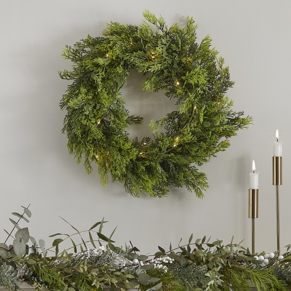 1 Wreath - Evergreen with lights